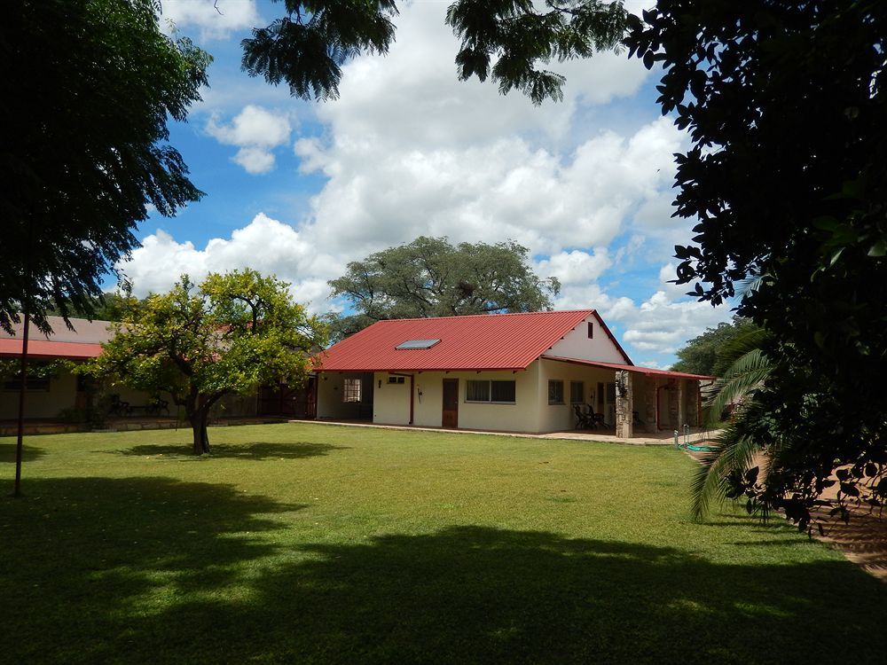 Dornhuegel Guestfarm Hotel Grootfontein Luaran gambar