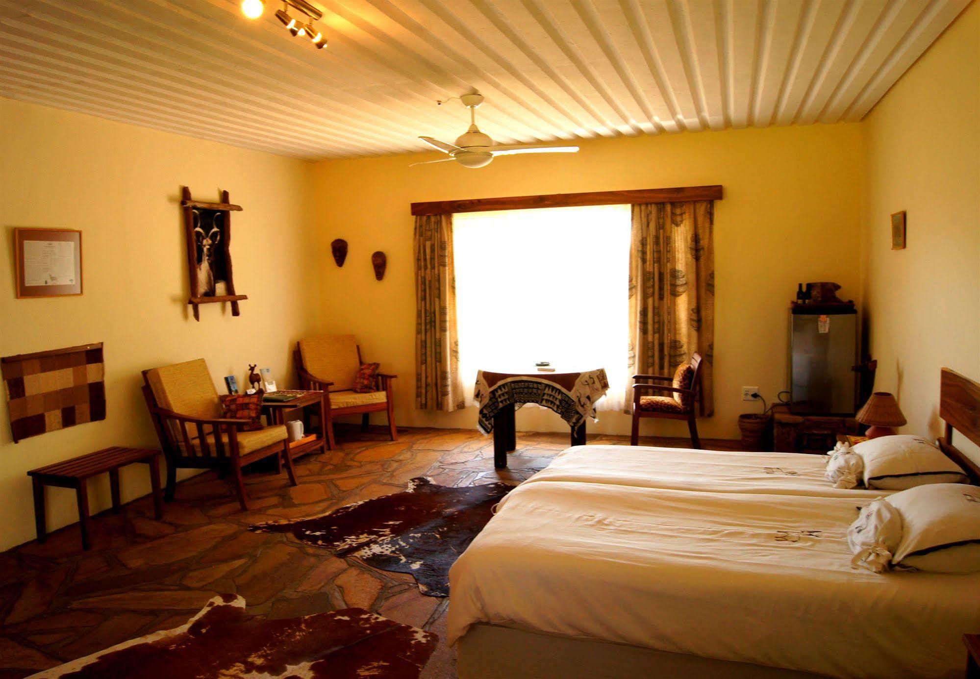 Dornhuegel Guestfarm Hotel Grootfontein Luaran gambar